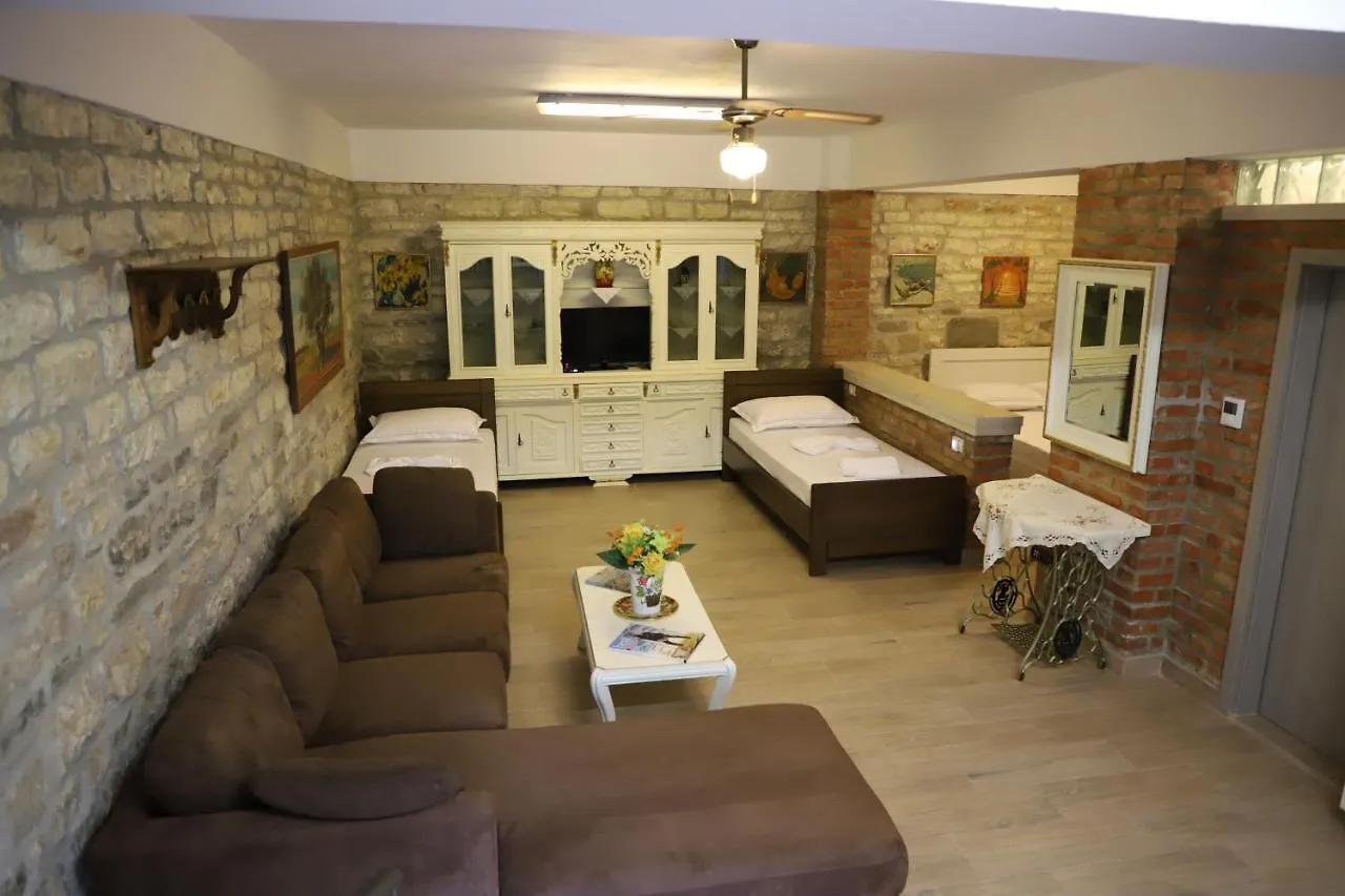 Margarita Guest House Berat 0*,